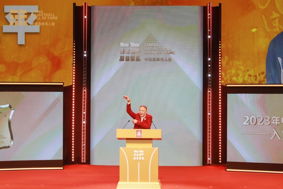 张卫平担任国家男篮主教练，改观球队的简单介绍